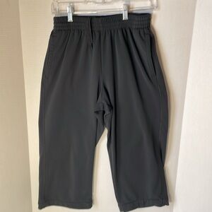 Urban Frontier Women's Size  Medium Capri"s Fleece Black